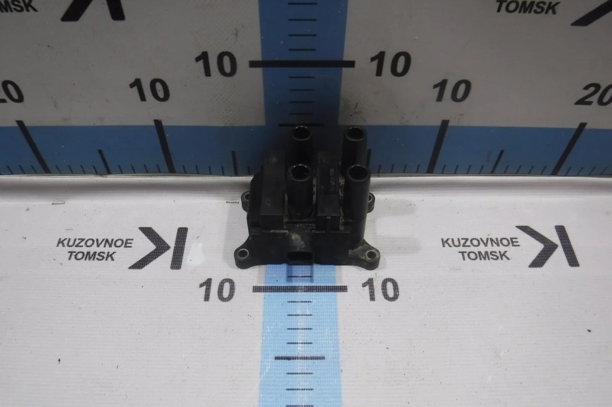 Катушка зажигания Ford Focus 2015 CB8