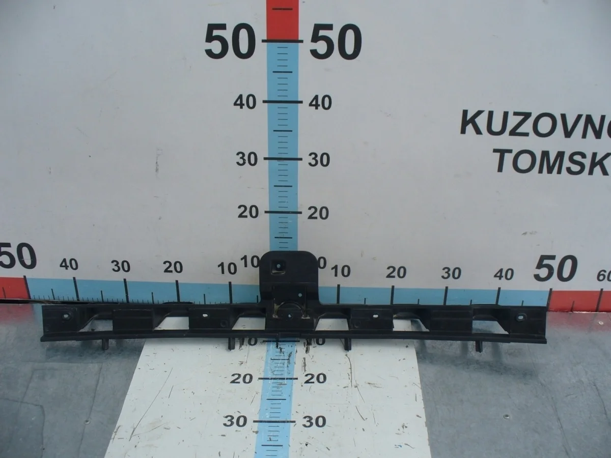 Кронштейн бампера Ford Focus 2015 CB8