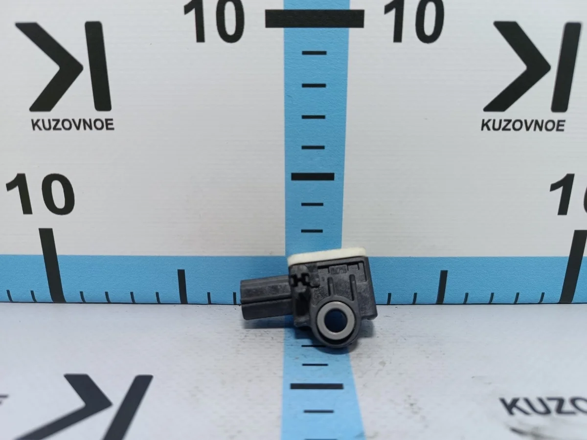 Датчик air bag Ford Focus 2011 CB8