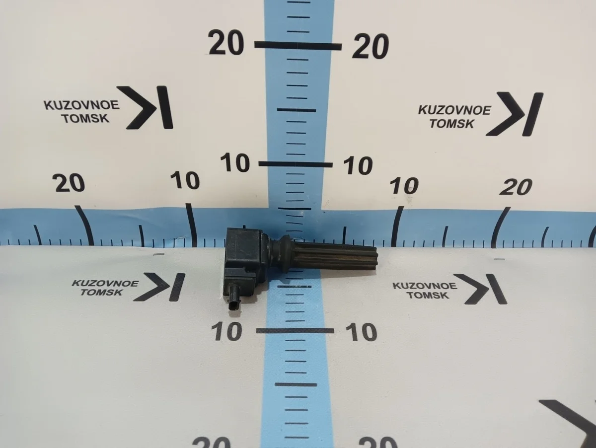 Катушка зажигания Ford Focus 2011 CB8