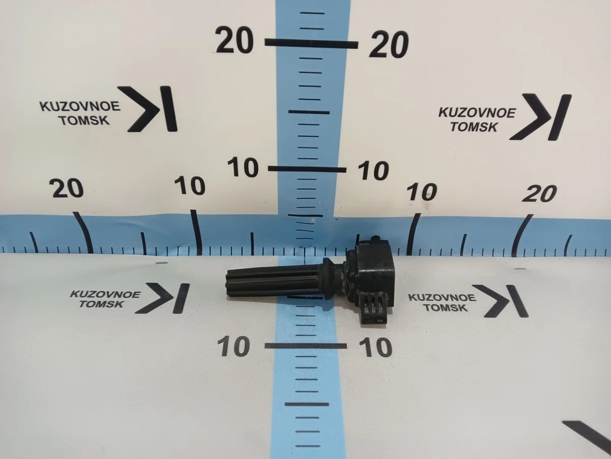 Катушка зажигания Ford Focus 2011 CB8