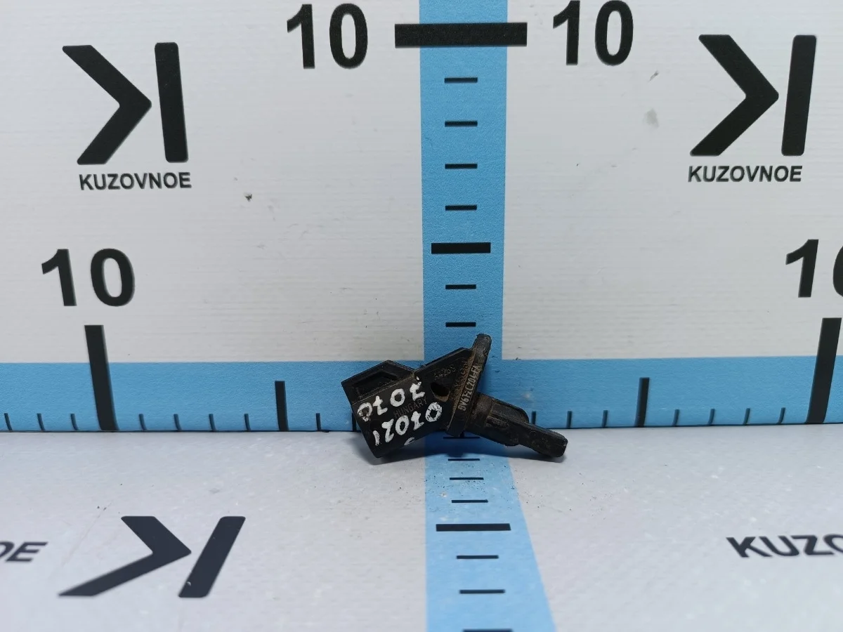 Датчик abs Ford Focus 2015 CB8