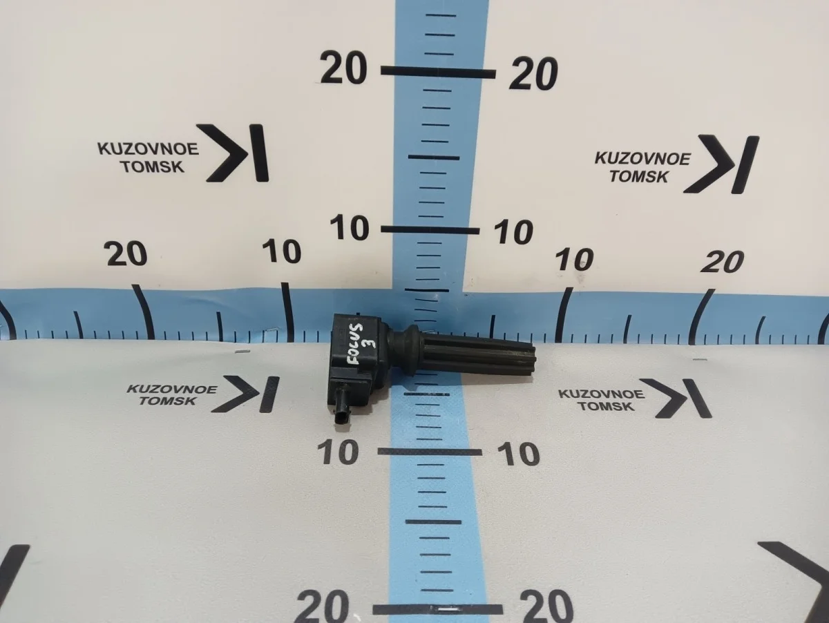 Катушка зажигания Ford Focus 2015 CB8