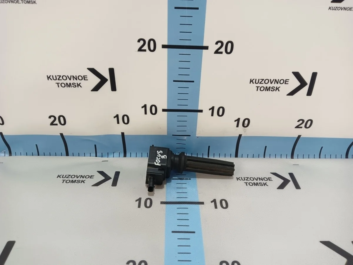 Катушка зажигания Ford Focus 2015 CB8