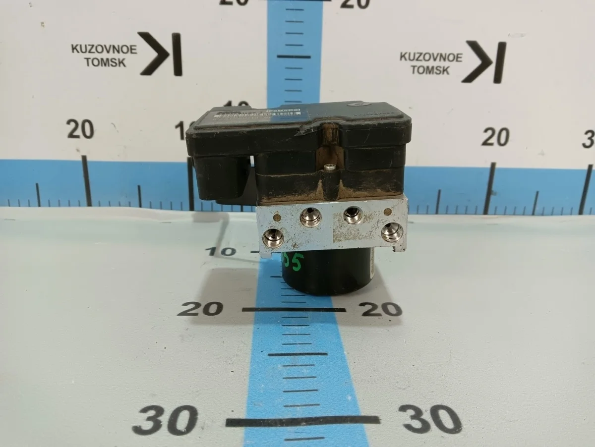 Блок abs (насос) Ford Focus 2012 CB8