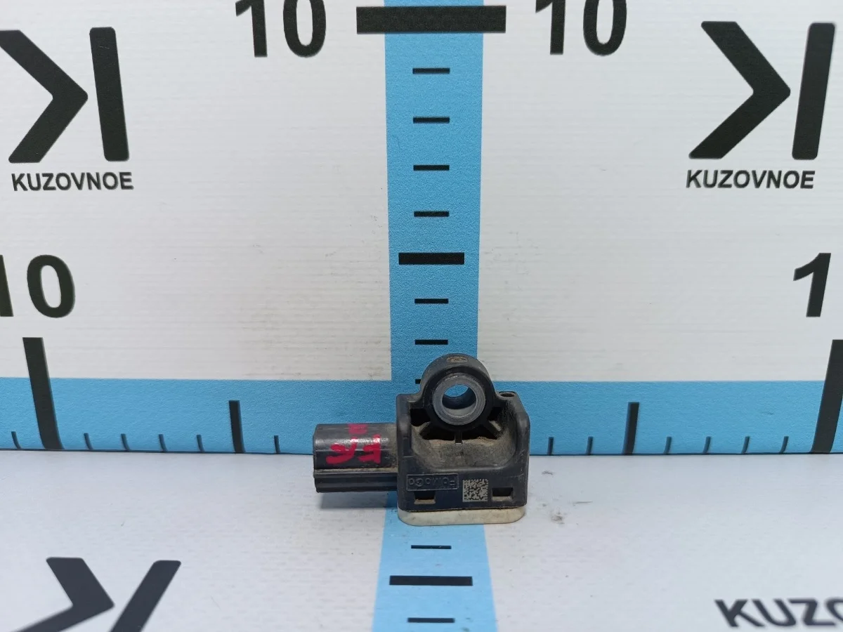 Датчик air bag Ford Focus 2012 CB8