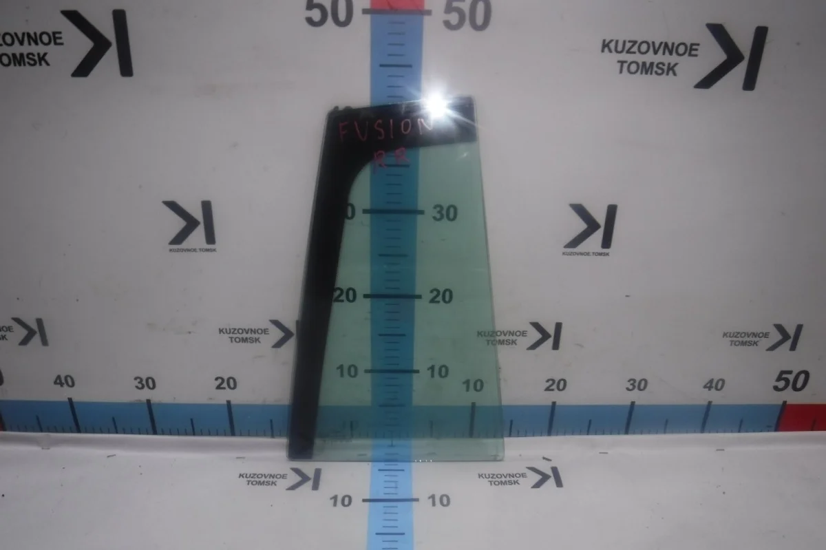 Форточка двери Ford Fusion 2007 CBK