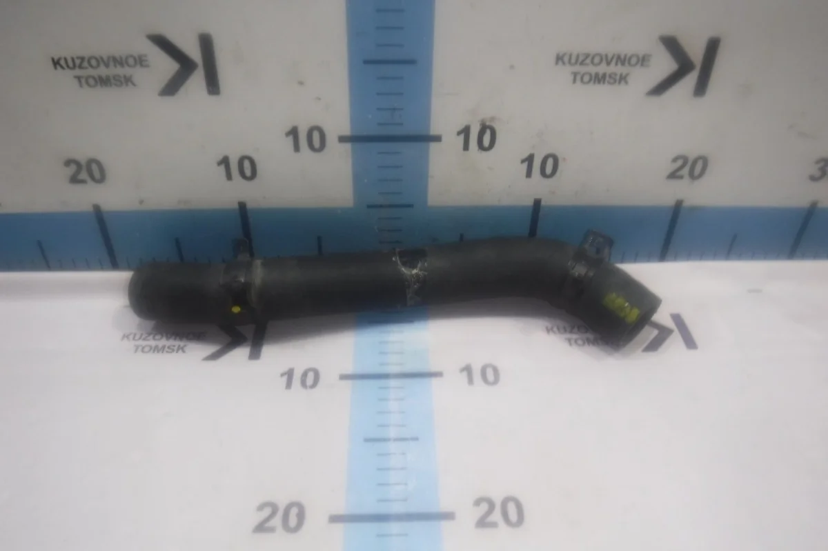 Патрубок радиатора Hyundai Solaris 2012 RB