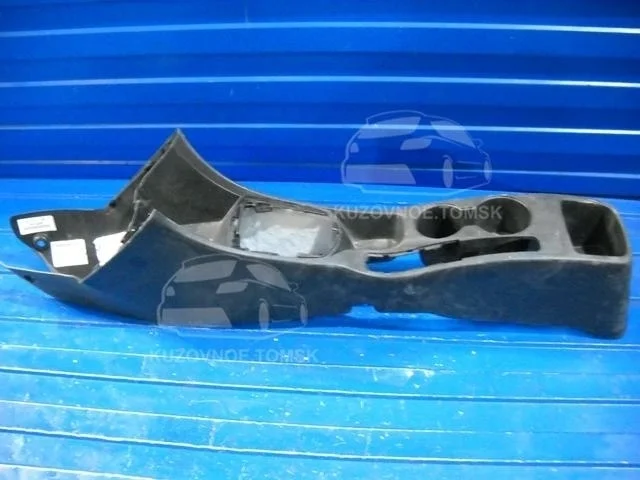 Центральная консоль (подлокотник) Hyundai Solaris 2013 RB