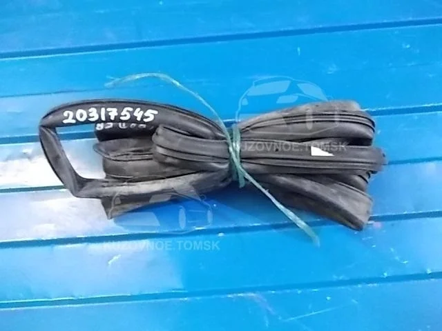 Уплотнитель двери Kia Ceed 2015 JD