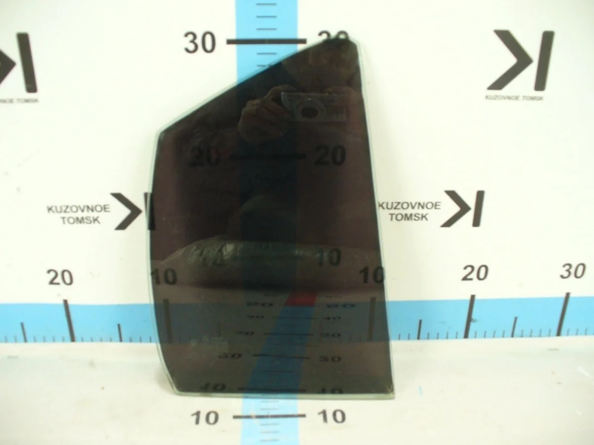 Форточка двери Kia Rio 2011 JB