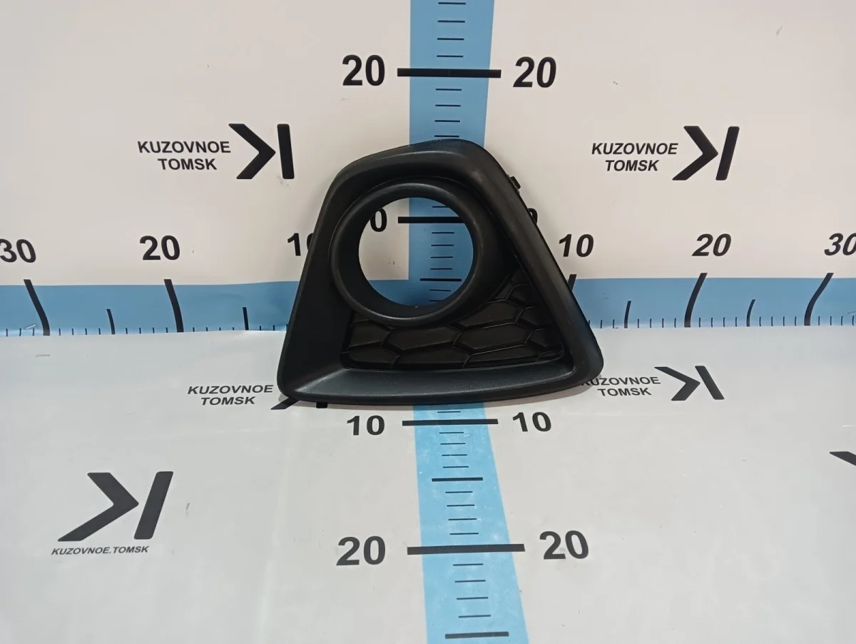 Оправа противотуманной фары Mazda CX-5 2013 KE