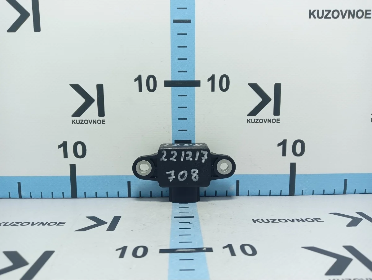 Датчик ускорения Mitsubishi L200 2014 KB4T