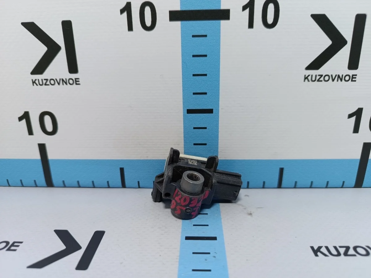 Датчик air bag Nissan Juke YF15