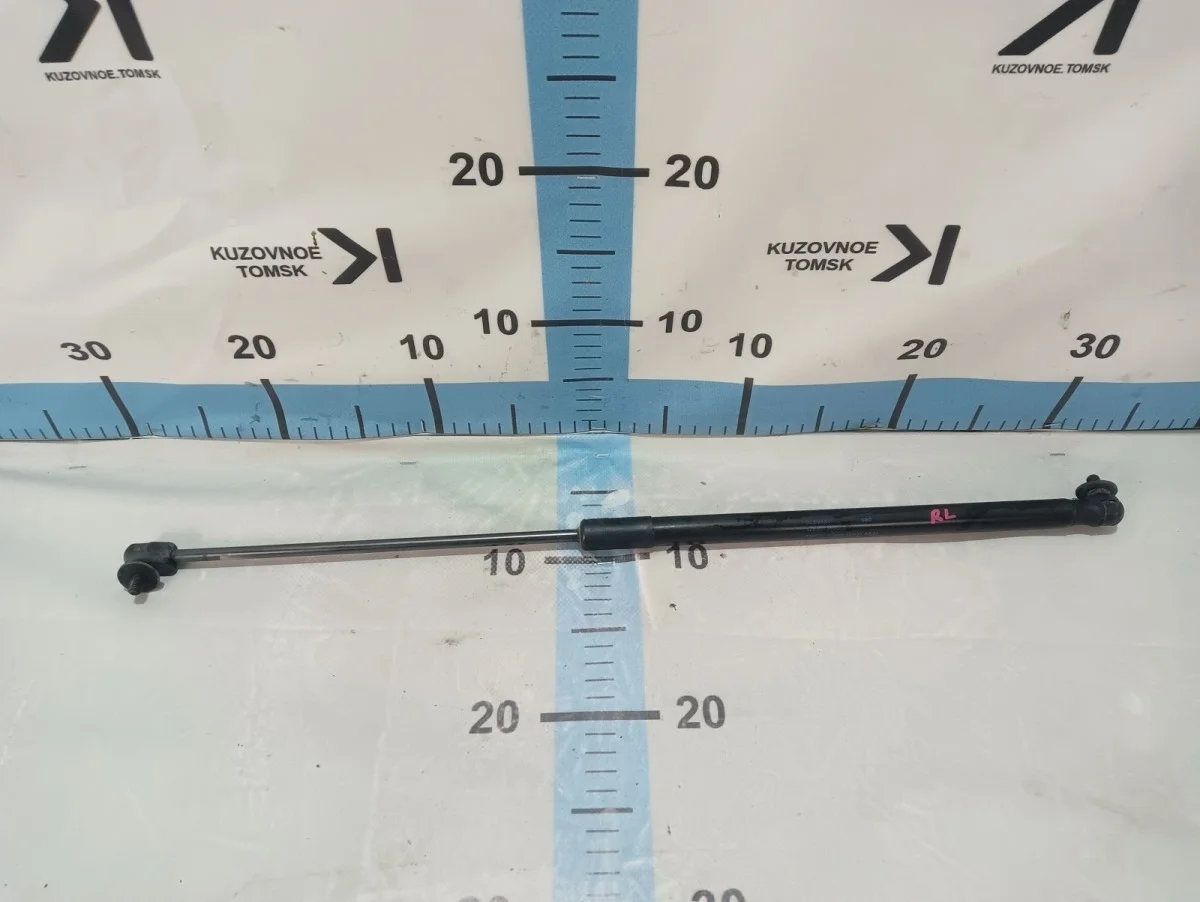 Амортизатор крышки багажника Skoda Octavia 2011 A5