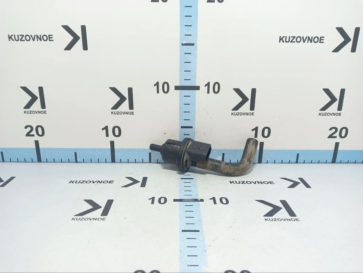 Клапан вентиляции топливного бака Skoda Octavia 2011 A5