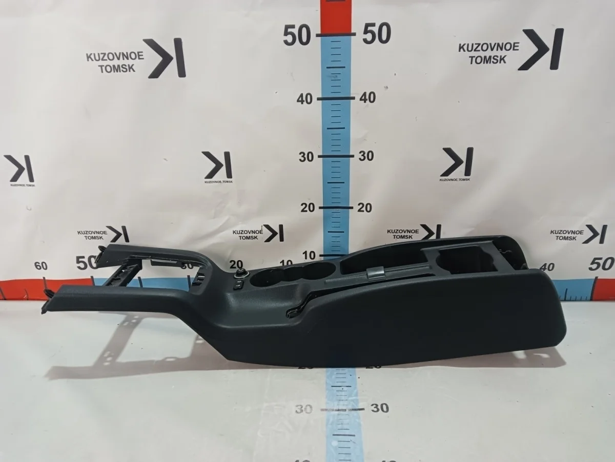 Центральная консоль (подлокотник) Skoda Octavia 2011 A5