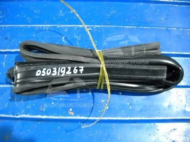 Уплотнитель стекла двери (внутренний) Suzuki Grand Vitara 2013 JT