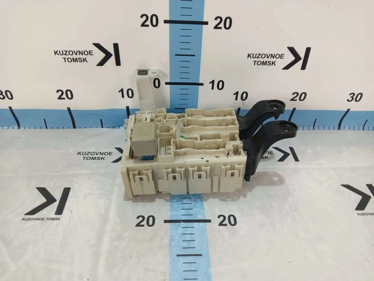 Блок предохранителей салонный Toyota Corolla 2007 E150