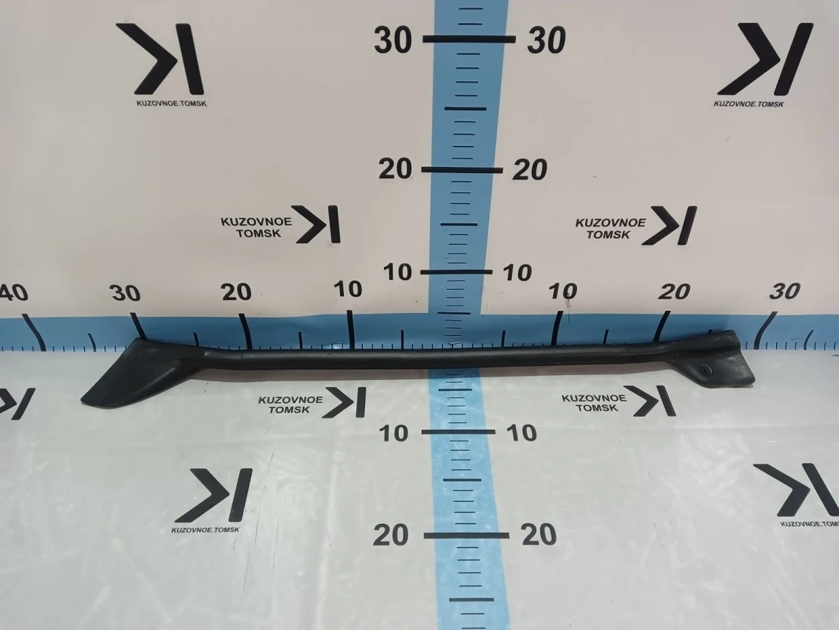 Уплотнитель двери Toyota Land Cruiser Prado 2021 J150