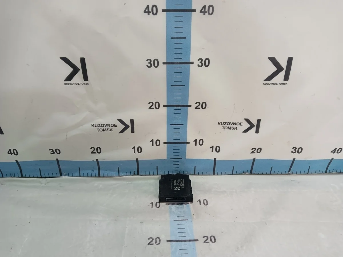 Блок управления парктрониками Toyota Rav4 2016 XA40