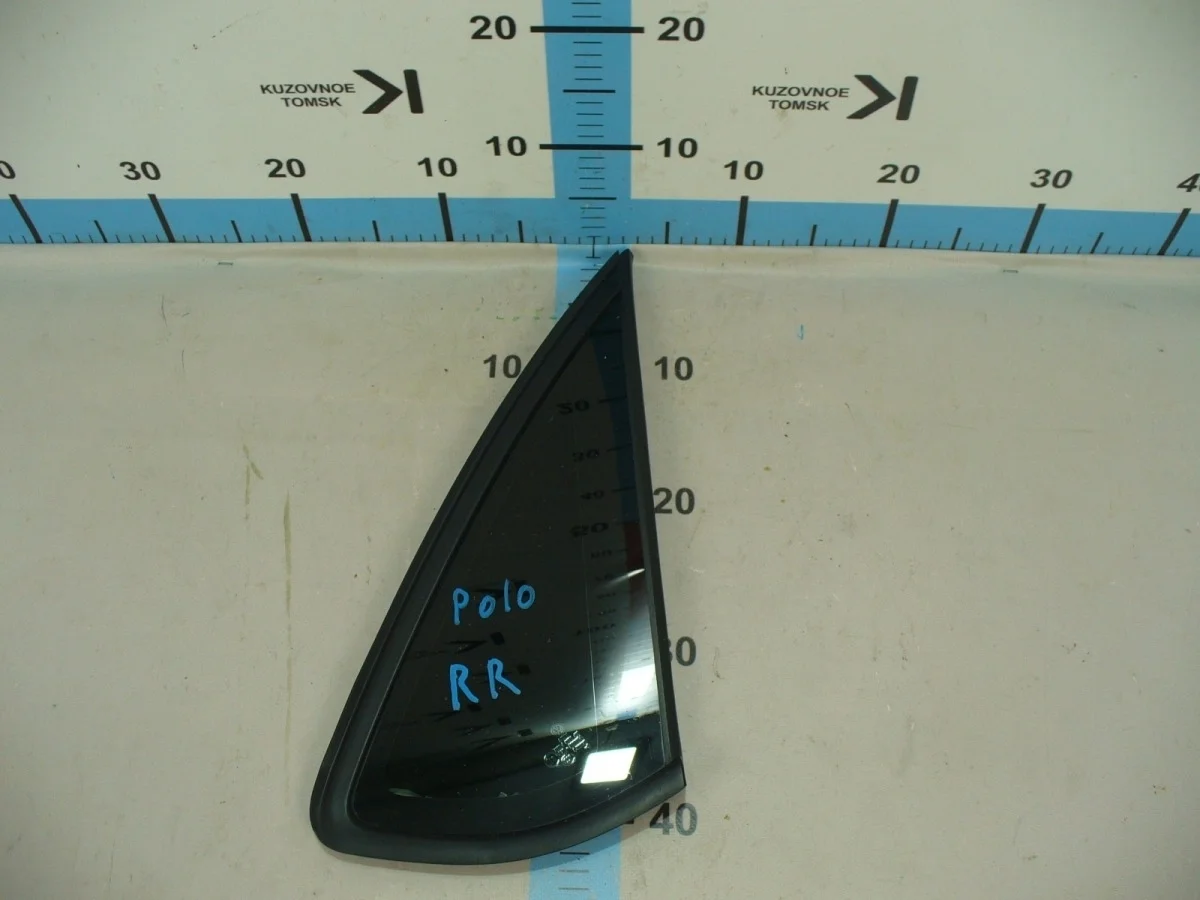 Форточка кузова Volkswagen Polo 2013 Mk5