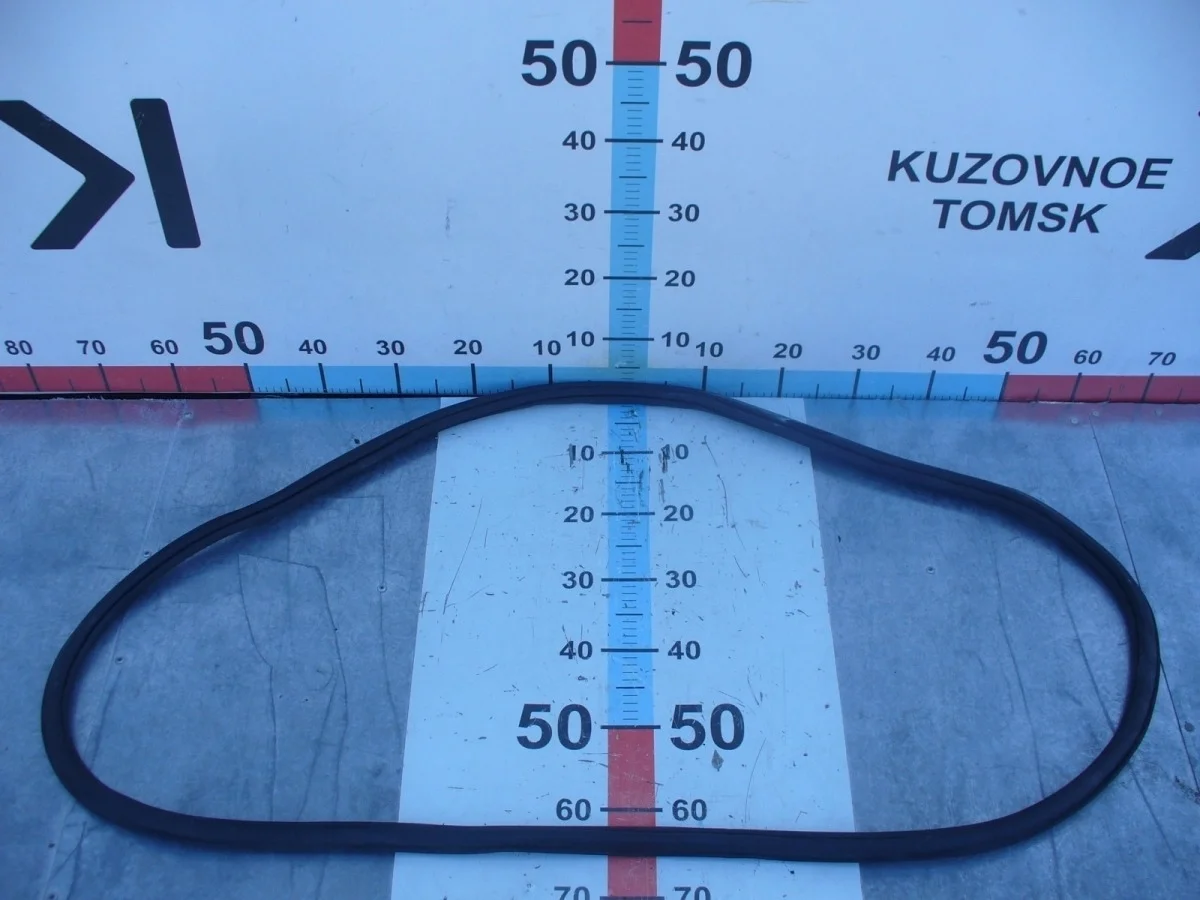 Уплотнитель дверного проема Volkswagen Polo 2018 Mk5