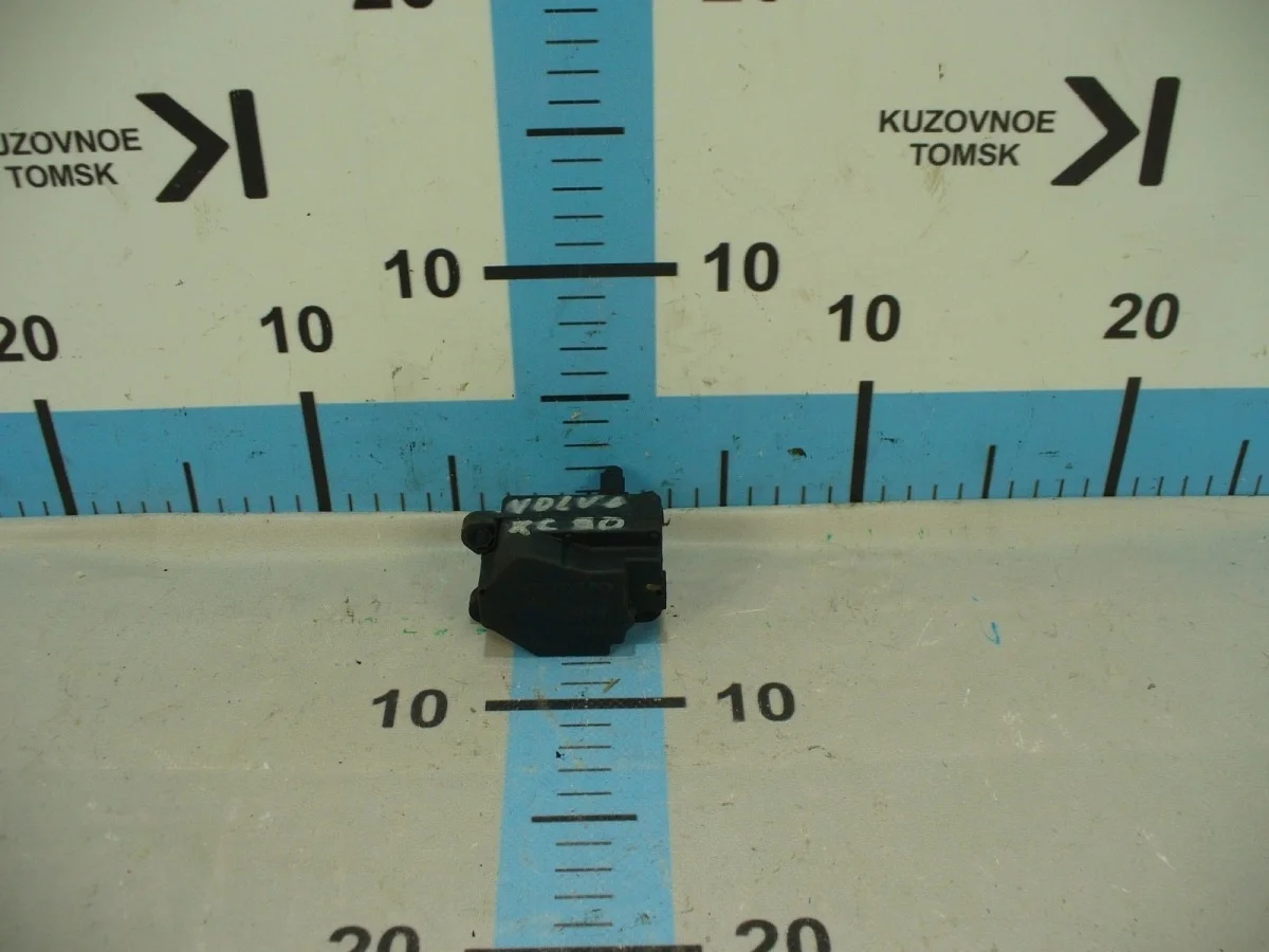 Моторчик заслонки отопителя Volvo XC90 2009
