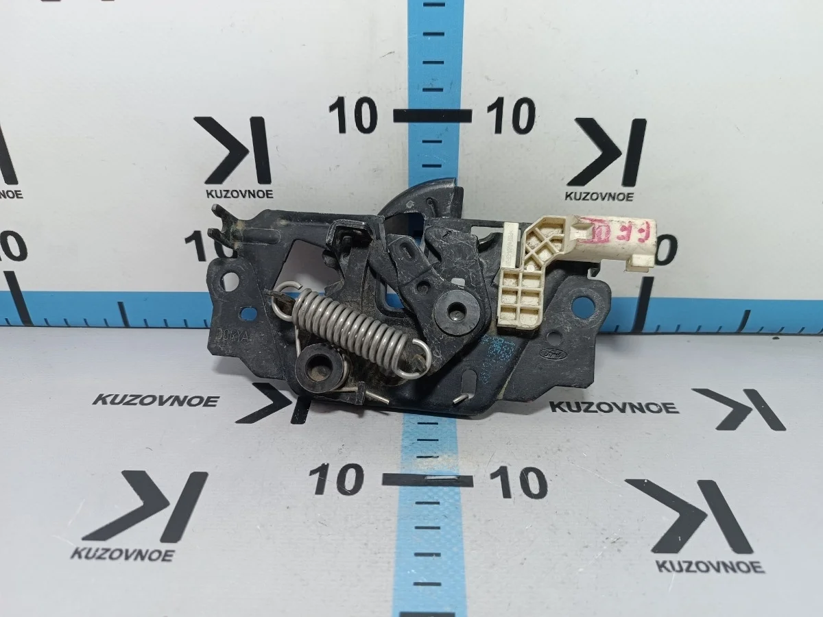 Замок капота Ford Focus 2015 CB8