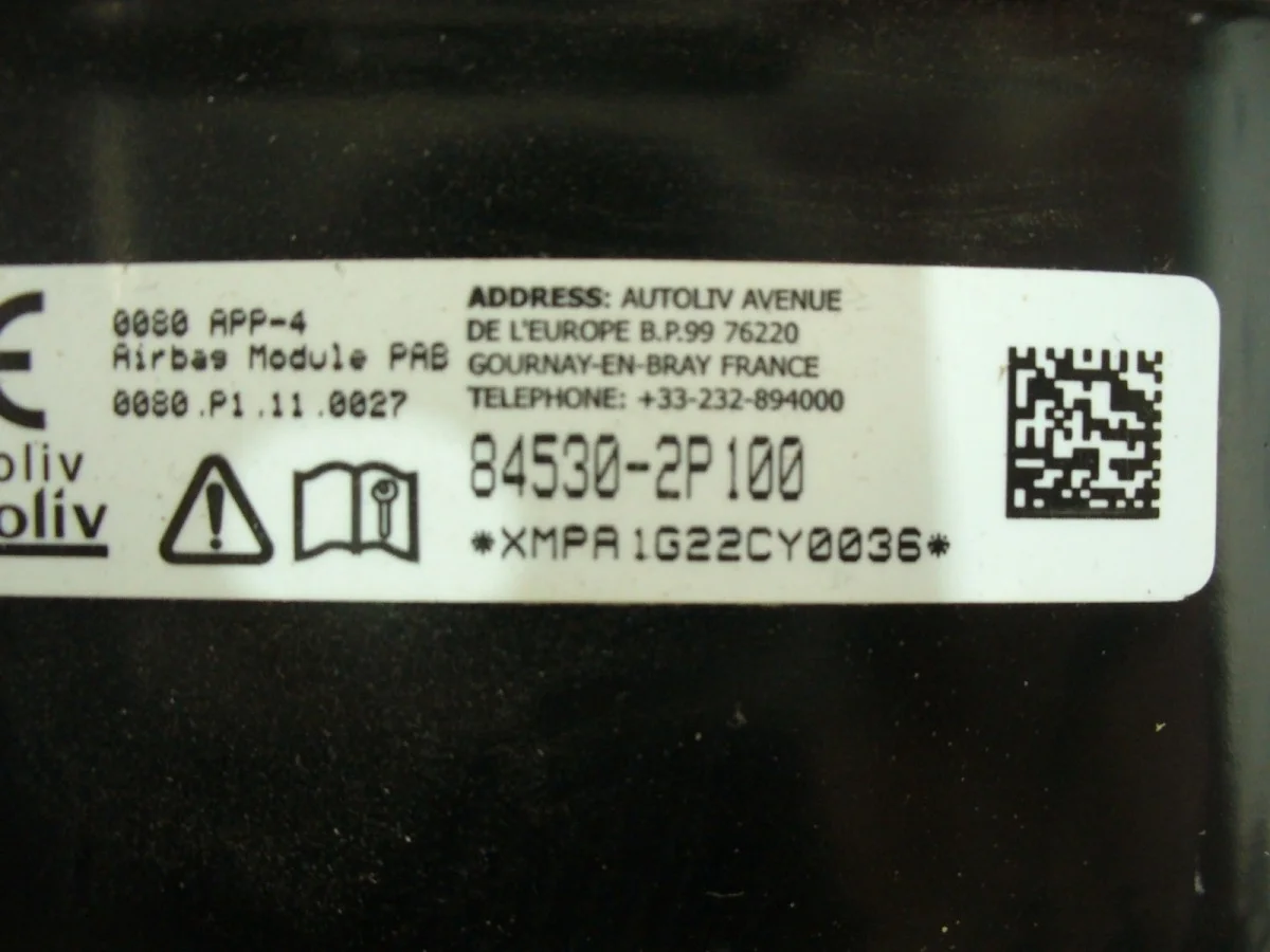 Подушка безопасности пассажирская (в торпедо) Kia Sorento 2009-2021 XM