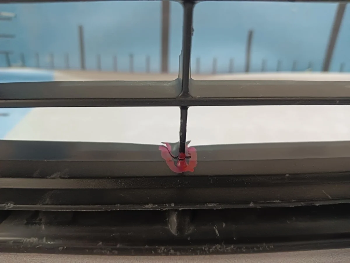 Решетка в бампер Toyota Rav4 2013-2019 XA40