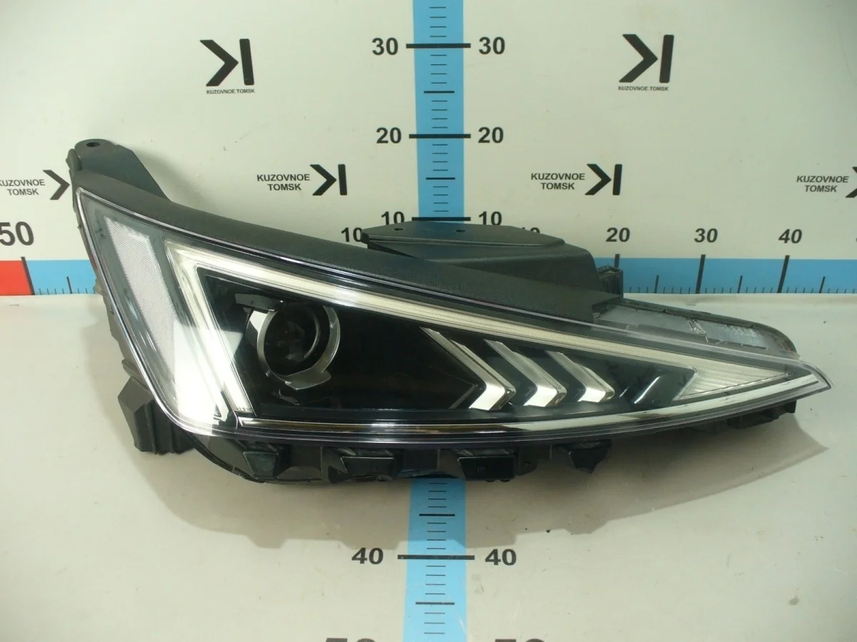 Фара Hyundai Elantra Avante 2018 AD