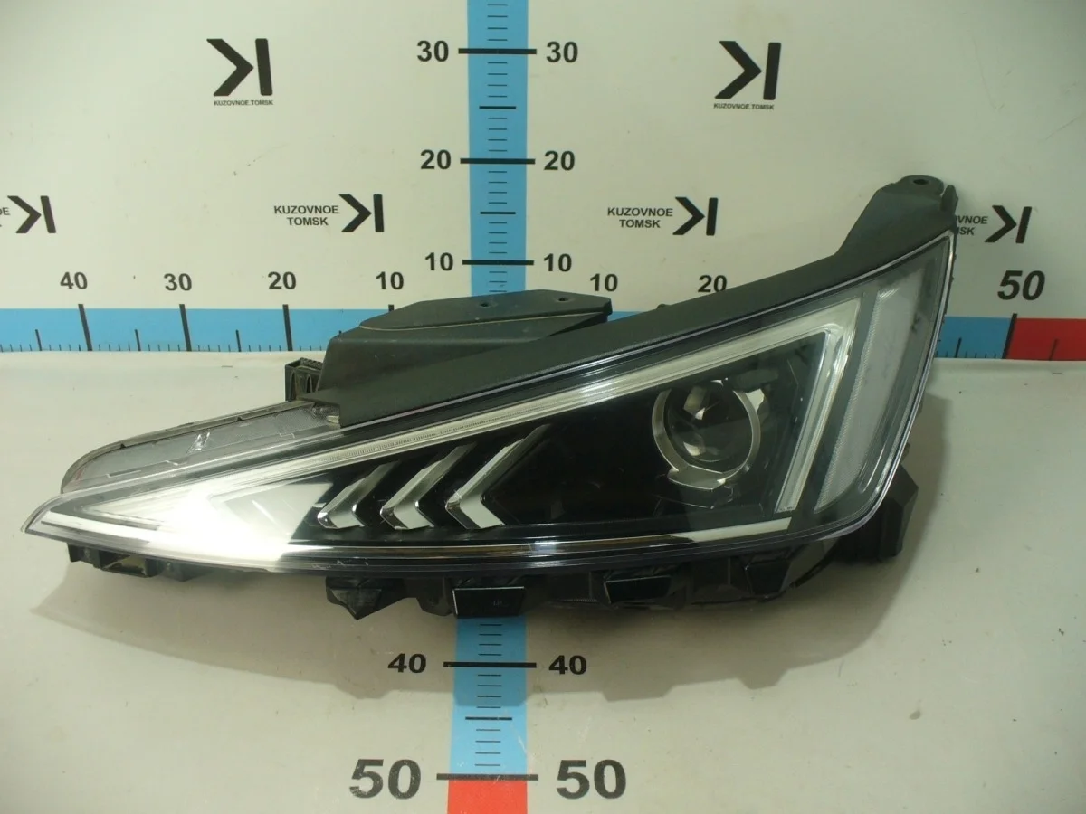 Фара Hyundai Elantra Avante 2018 AD