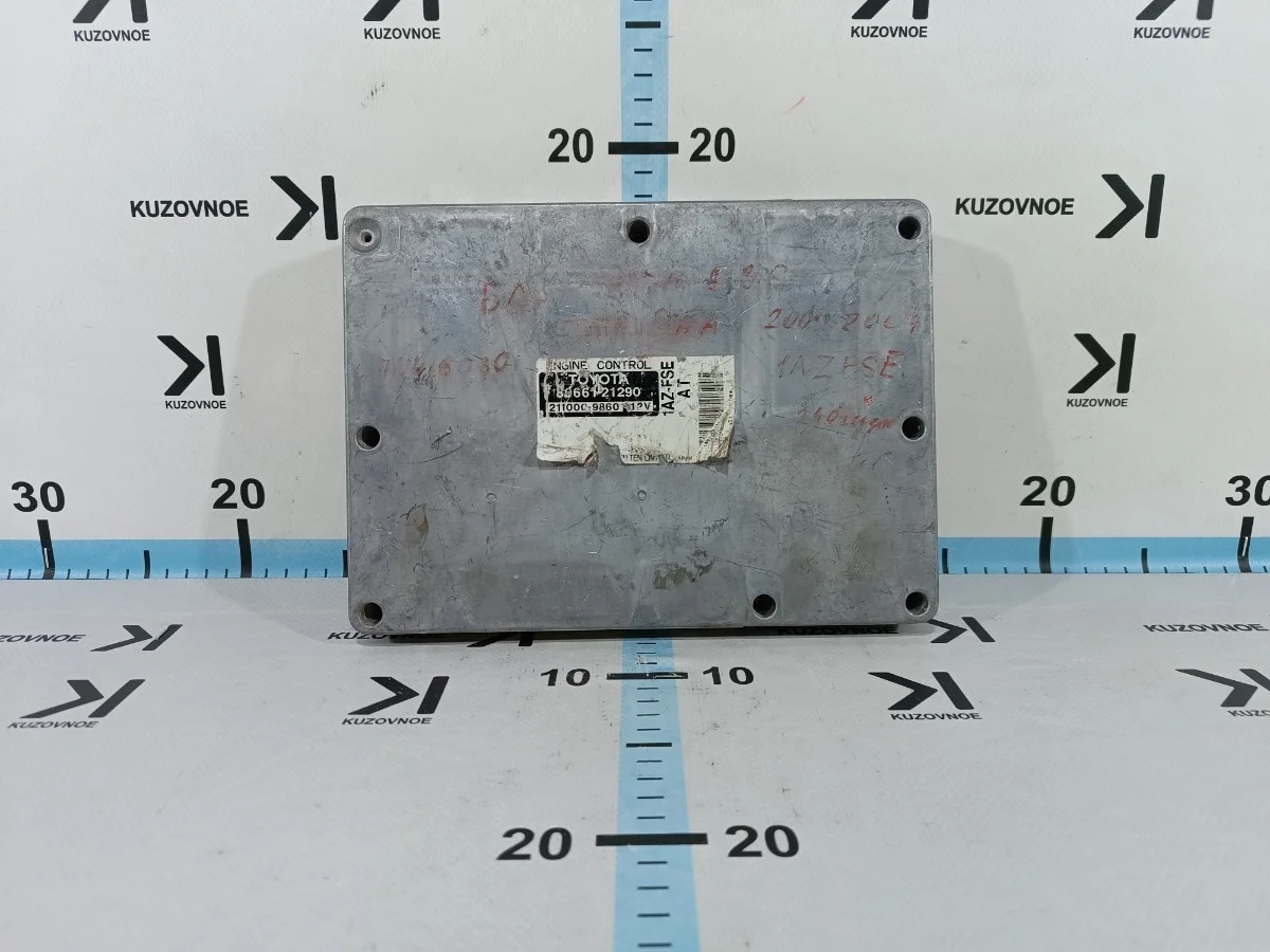 Блок управления двс (компьютер) Toyota Caldina 2002-2007 T240