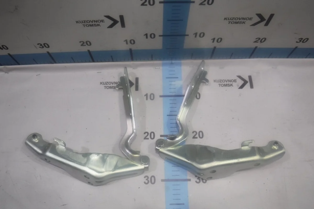 Петля капота SsangYong Kyron 2005-2015 DJ