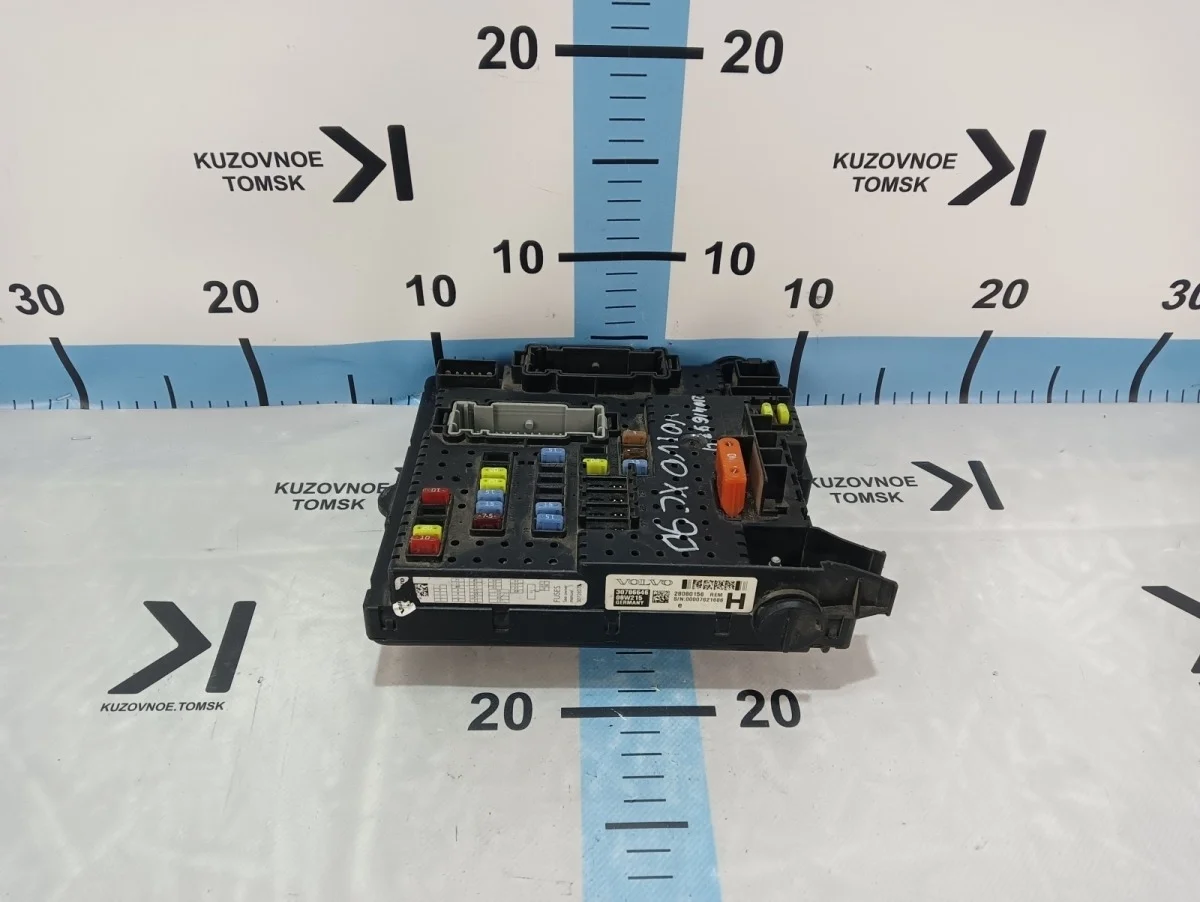 Блок предохранителей салонный Volvo XC90 2009