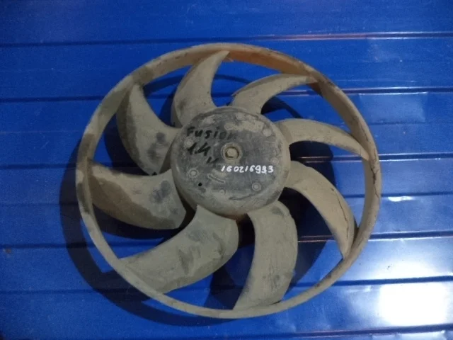 Диффузор радиатора (крыльчатка) Ford Fusion 2007 CBK