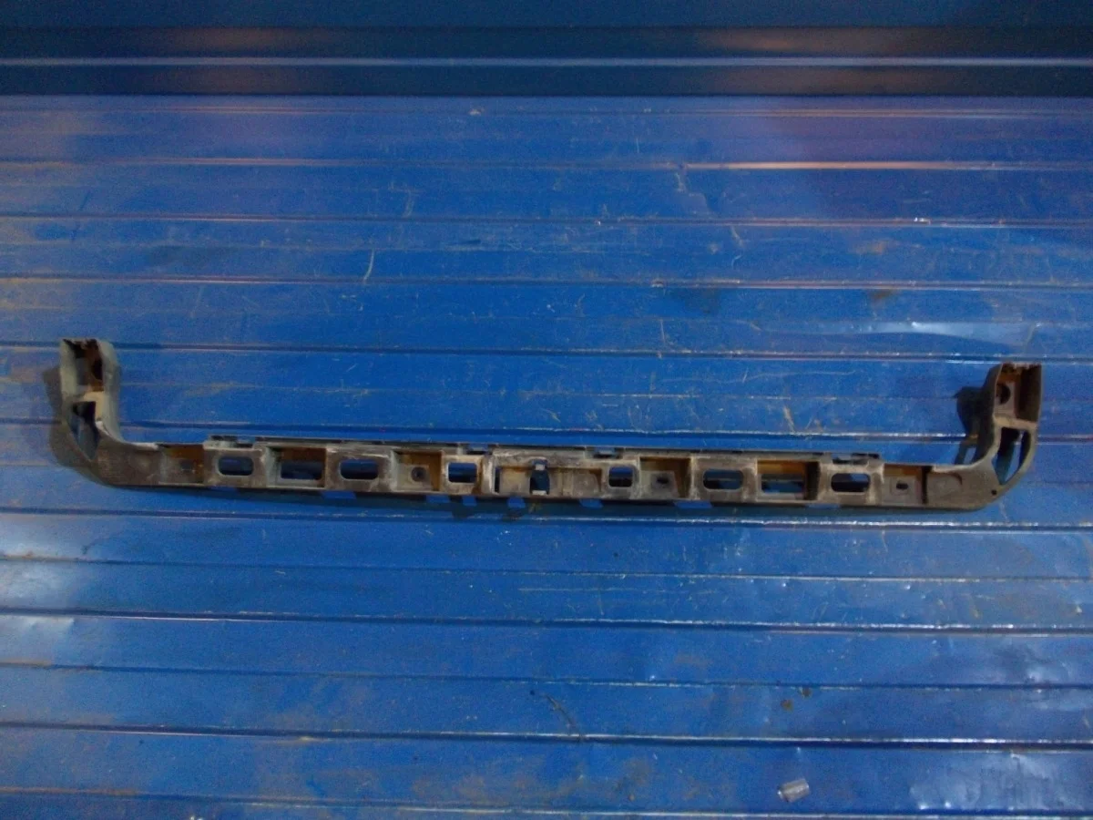 Кронштейн бампера Volkswagen Passat 2006 3C2