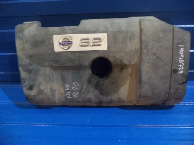 Накладка (крышка) двс Volvo XC90 2009