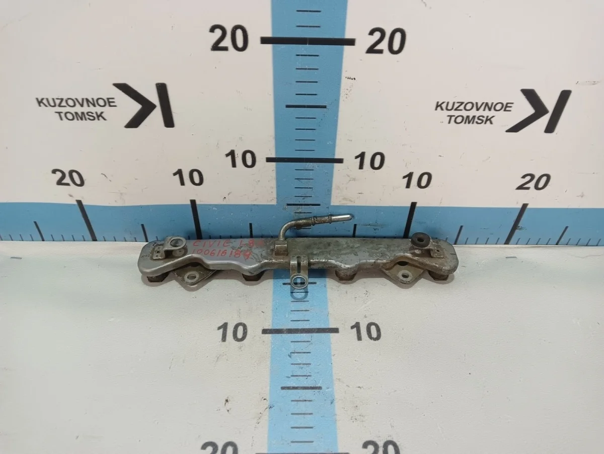 Рейка топливная (рампа) Honda Civic 2008 FD