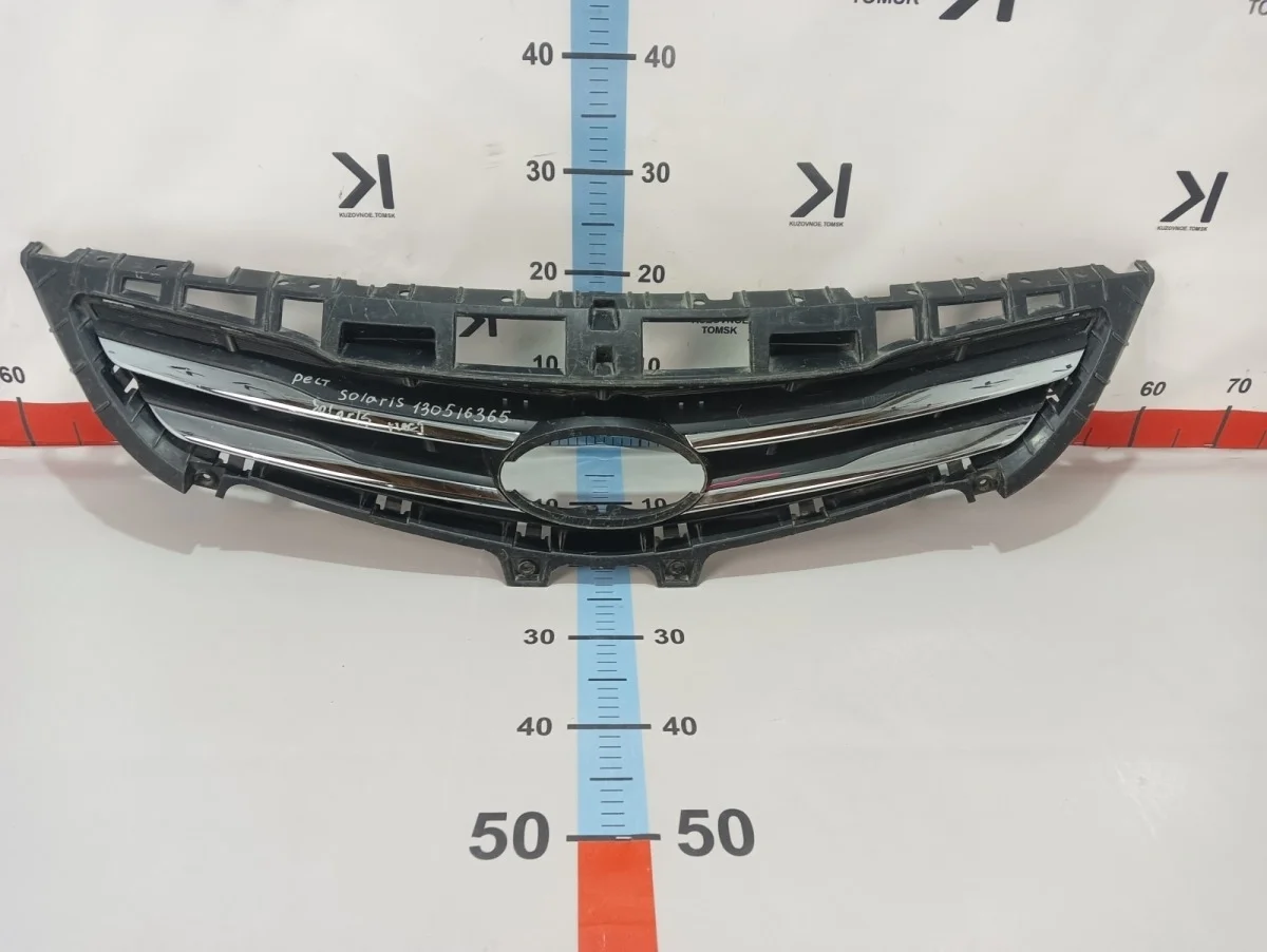 Решетка радиатора Hyundai Solaris 2010-2017 RB