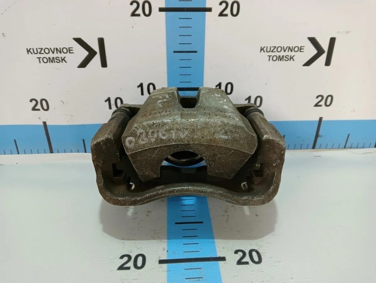 Суппорт Toyota Rav4 2013 XA40