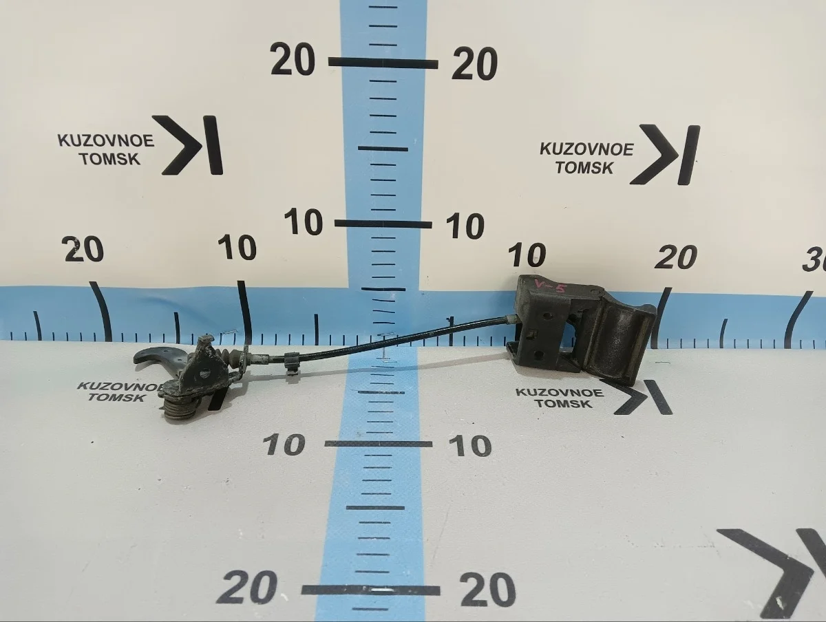 Крюк замка капота Hyundai Santa Fe 2012 DM