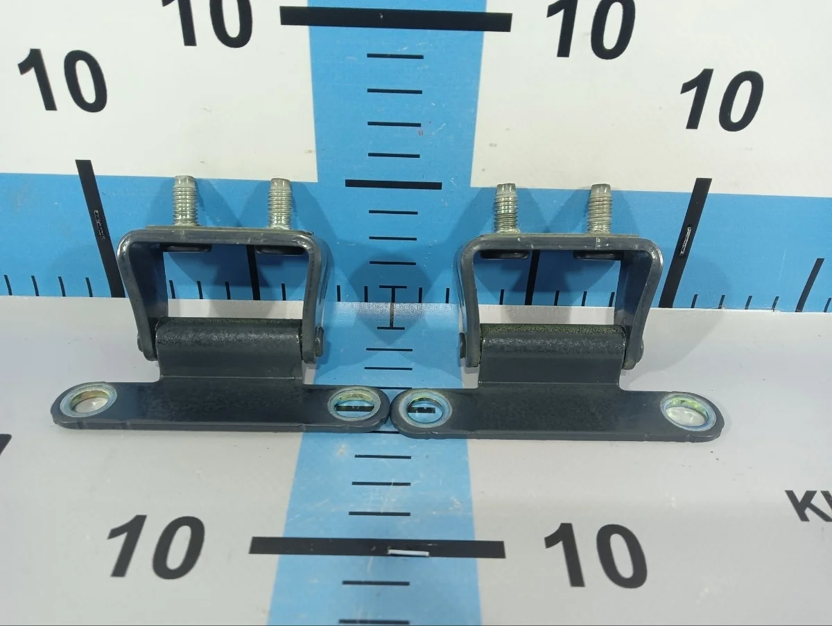 Петля крышки багажника Hyundai Staria 2021 US4