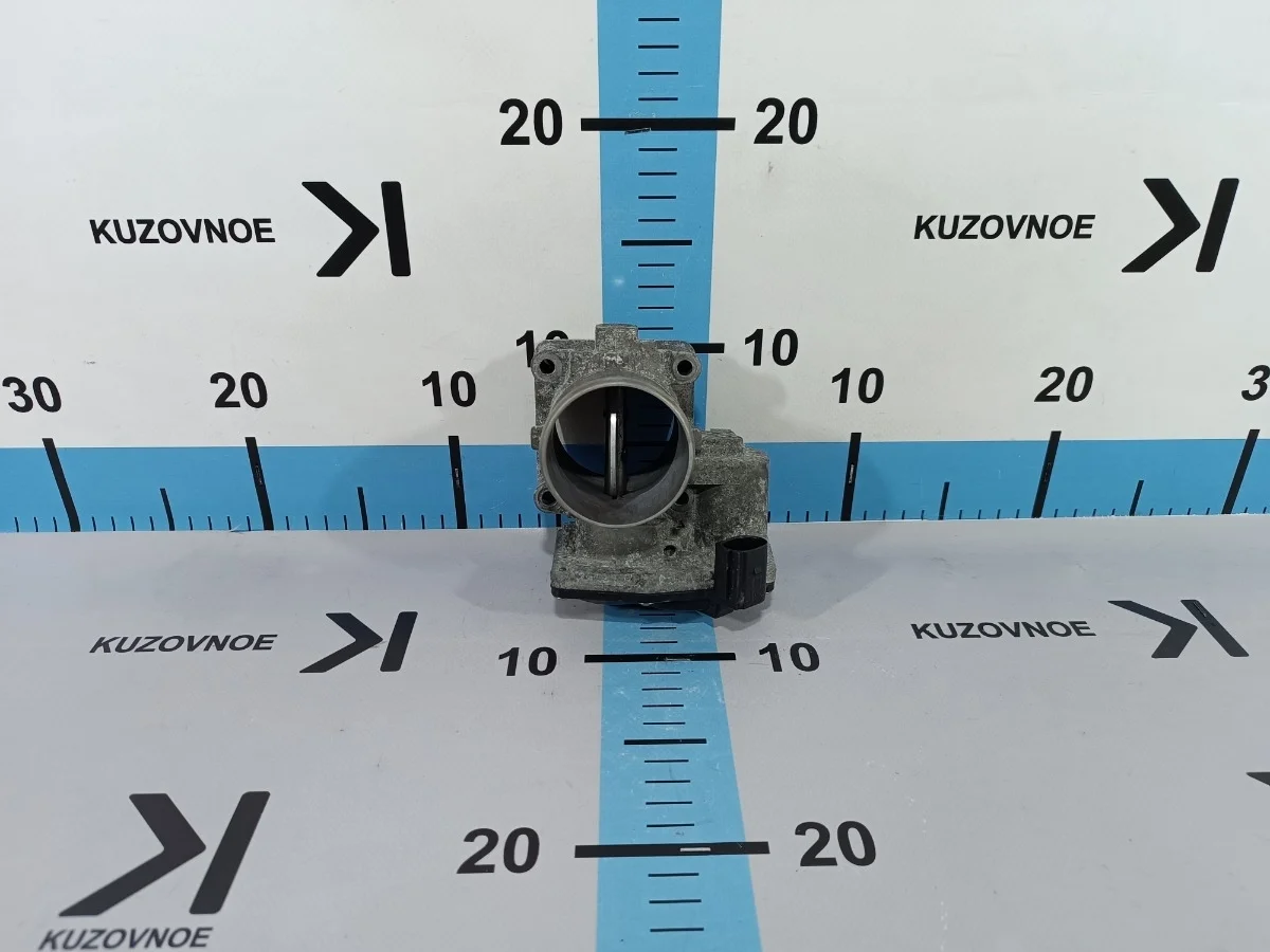 Дроссельная заслонка Hyundai Santa Fe 2012 DM