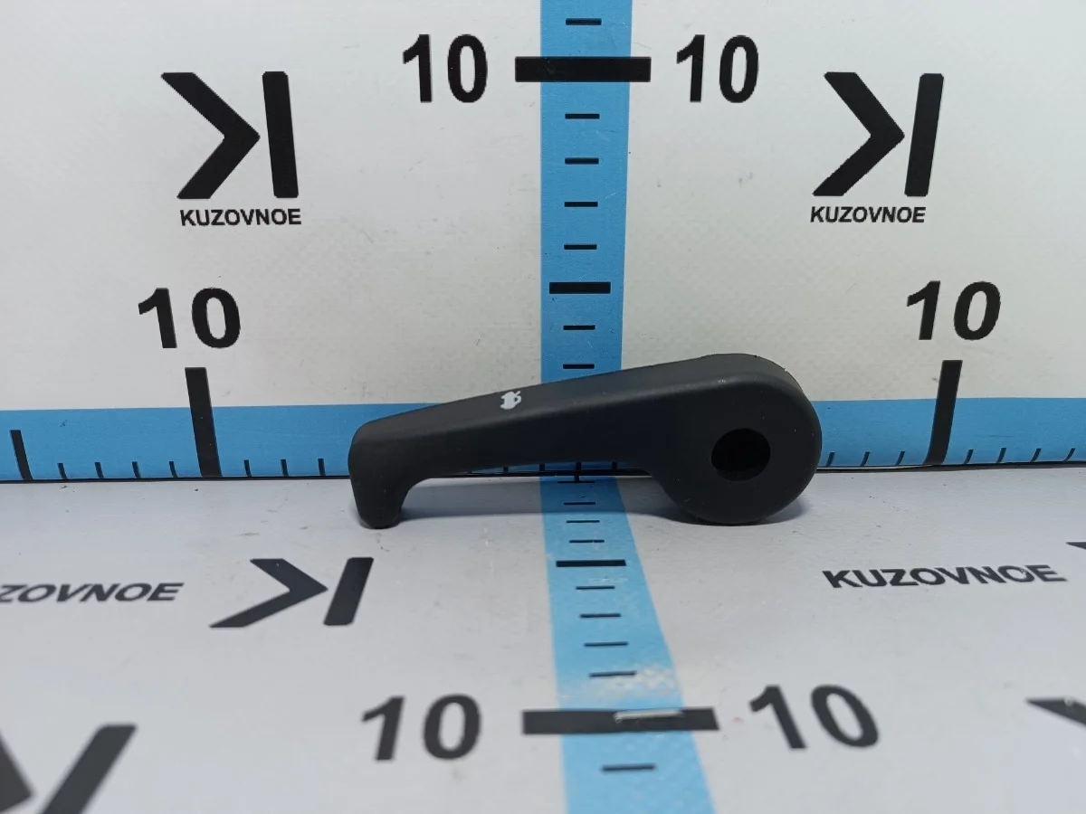 Ручка открывания капота Kia Sorento 2015 UM