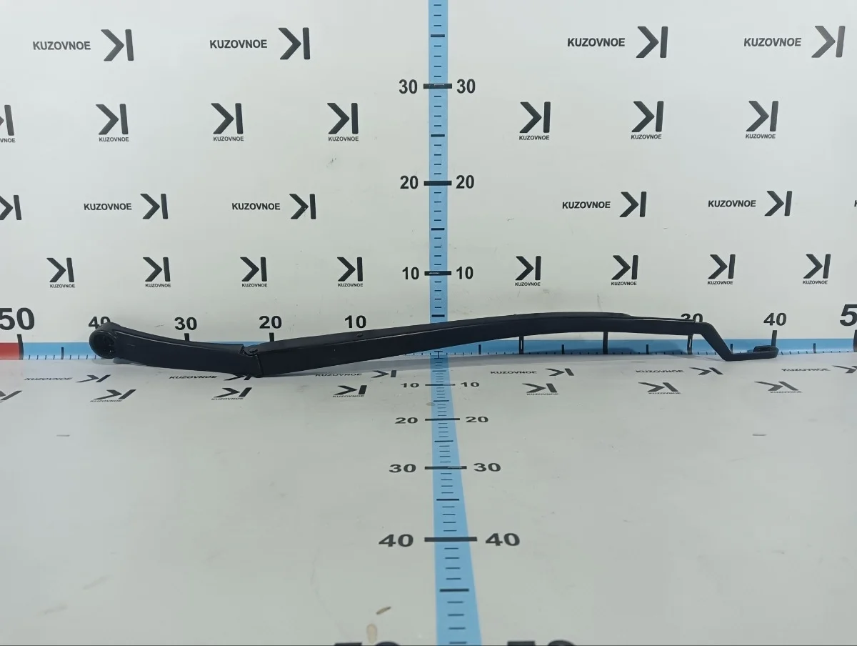 Поводок стеклоочистителя (дворник) Hyundai Santa Fe 2016 DM