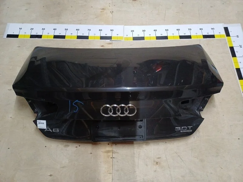Крышка багажника Audi A8 2011 4H0827023B D4 CGW 3.0