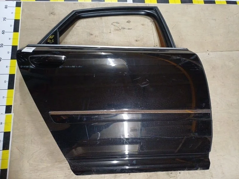 Дверь Audi A8 2009 4E0833052C D3 BVJ 4.2, задняя правая