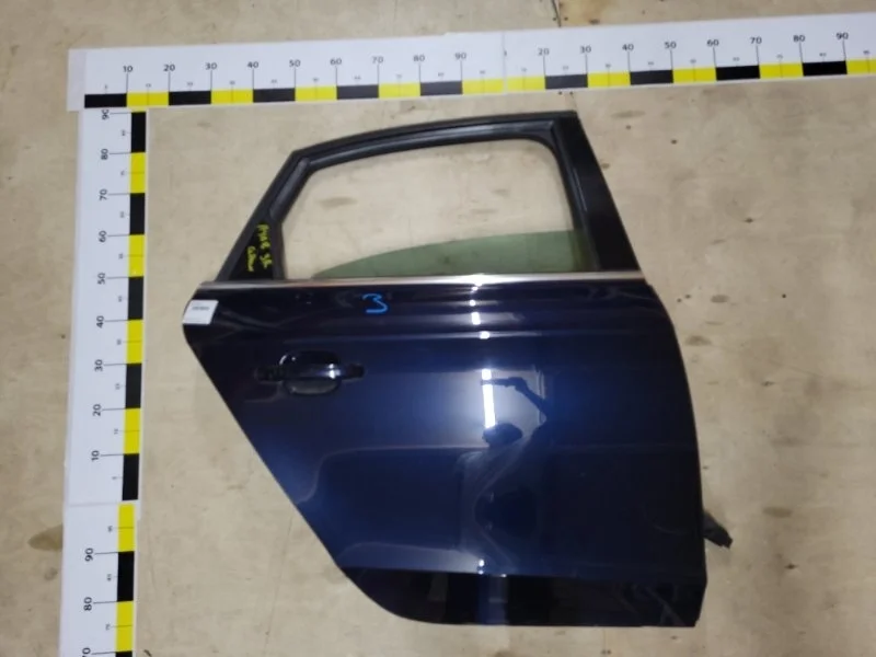 Дверь Audi A4 2009 8K5833052D B8 CDH 1.8T, задняя правая